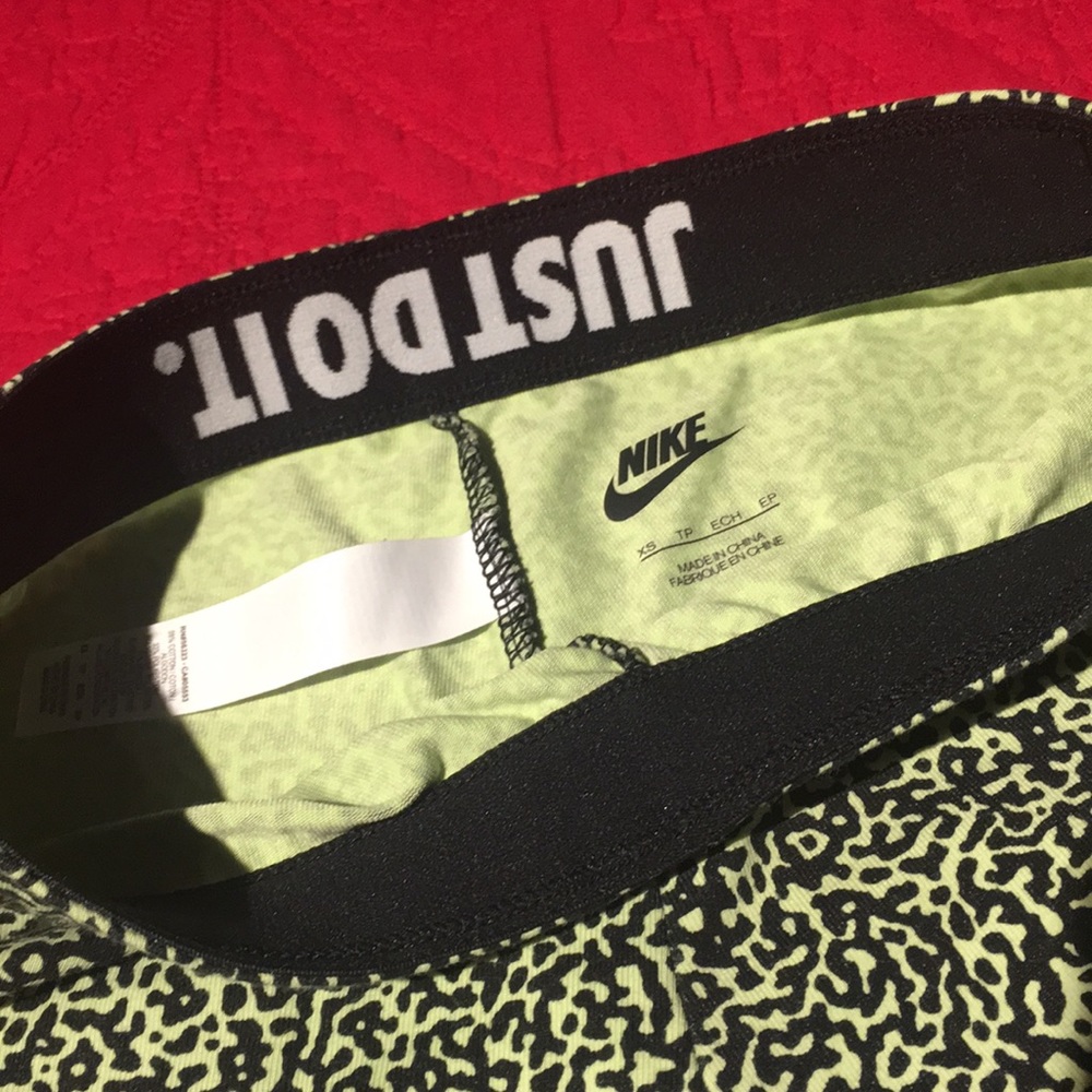 Black and Yellow XS Nike Leggings